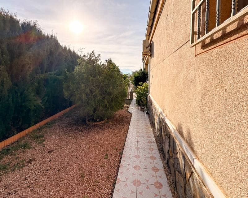 Chalet de 4 habitaciones en Ciudad Quesada en venta con piscina garaje - 525.000 € (Ref: 9610143)