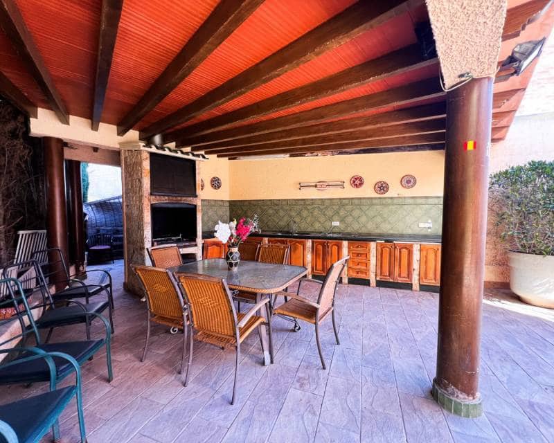 6 camera da letto Villetta Bifamiliare in vendita in Los Balcones con piscina - 480.000 € (Rif: 9610232)