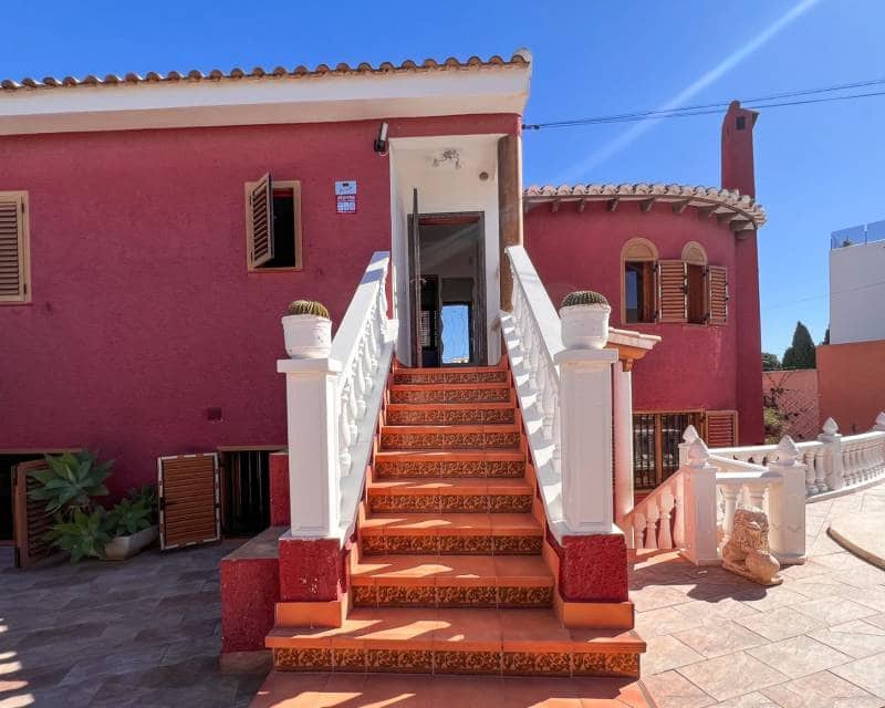 6 camera da letto Villetta Bifamiliare in vendita in Los Balcones con piscina - 480.000 € (Rif: 9610232)