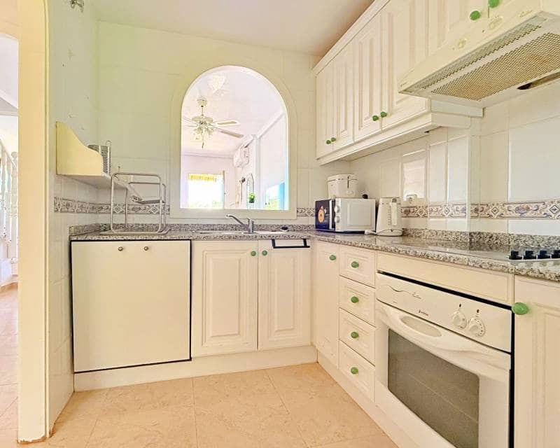 2 chambre Villa/Maison Mitoyenne à vendre à Orihuela Costa avec piscine - 215 000 € (Ref: 9614114)