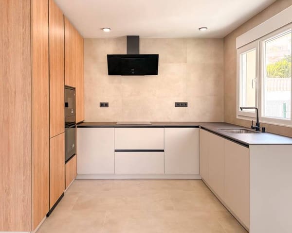 3 makuuhuone Paritalo myytävänä paikassa El Campello mukana 
autotalli - 550 000 € (Ref: 9618498)