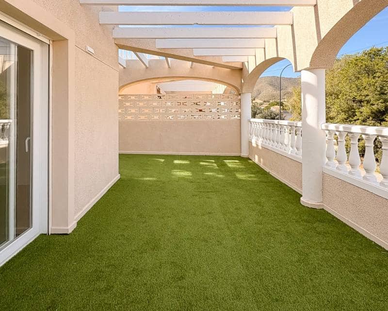 3 bedroom Semi-detached Villa for sale in El Campello with garage - € 550,000 (Ref: 9618498)