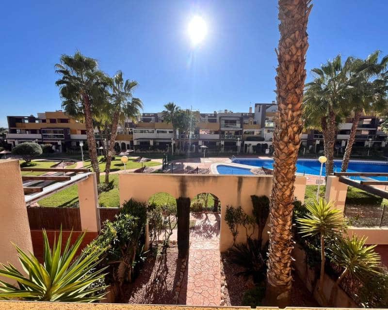 2 soveværelse Lejlighed til salg i Orihuela Costa med swimmingpool garage - € 244.900 (Ref: 9623003)