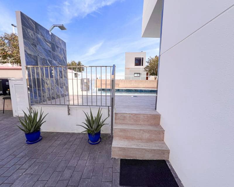 Apartamento Playa de 3 habitaciones en Guardamar del Segura en venta con piscina garaje - 399.000 € (Ref: 9624088)