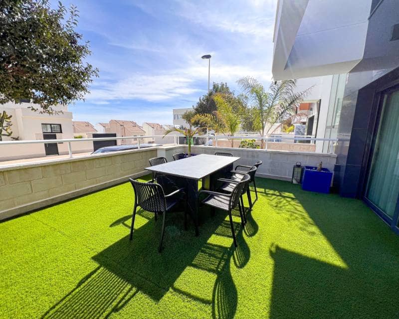 Apartamento Playa de 3 habitaciones en Guardamar del Segura en venta con piscina garaje - 399.000 € (Ref: 9624088)