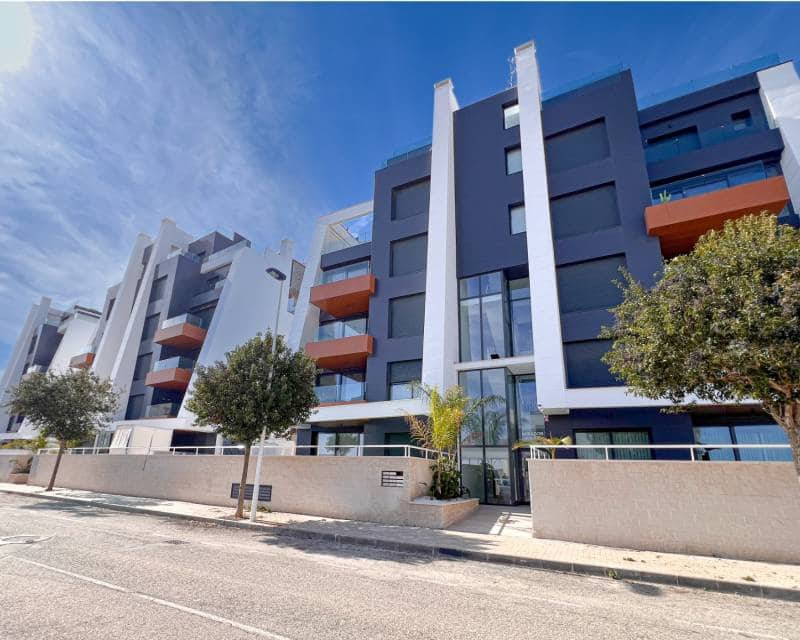 Apartamento Playa de 3 habitaciones en Guardamar del Segura en venta con piscina garaje - 399.000 € (Ref: 9624088)