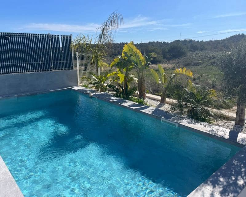 3 soveværelse Villa til salg i San Miguel de Salinas med swimmingpool garage - € 385.000 (Ref: 9626399)