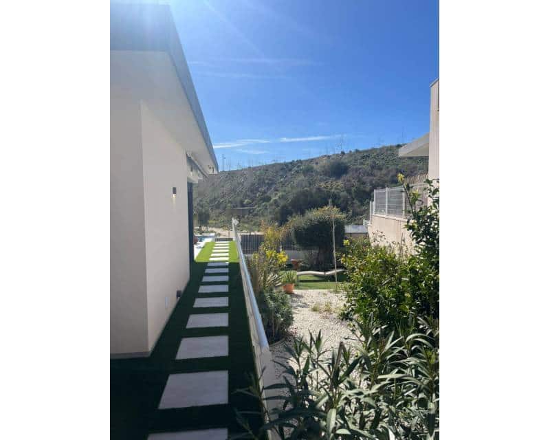 3 soveværelse Villa til salg i San Miguel de Salinas med swimmingpool garage - € 385.000 (Ref: 9626399)