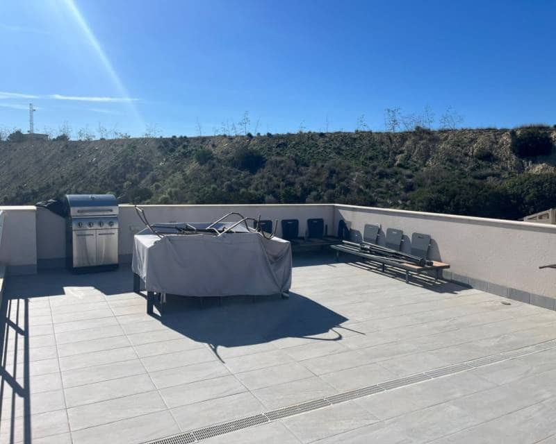 3 soveværelse Villa til salg i San Miguel de Salinas med swimmingpool garage - € 385.000 (Ref: 9626399)