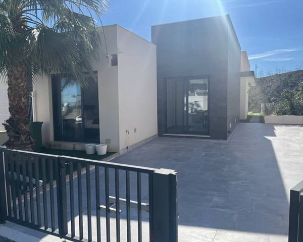 3 soveværelse Villa til salg i San Miguel de Salinas med swimmingpool garage - € 385.000 (Ref: 9626399)