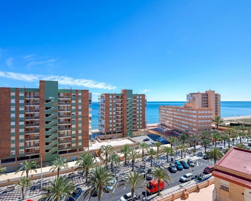 3 camera da letto Appartamento sulla Spiaggia in vendita in Arenales del Sol con piscina - 340.000 € (Rif: 9626937)