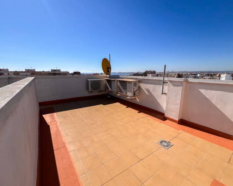 3 slaapkamer Penthouse te koop in Torrevieja met garage - € 265.000 (Ref: 9632704)