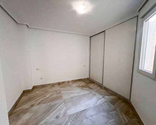 2 bedroom Penthouse for sale in Puerto Deportivo, Torrevieja - € 198,900 (Ref: 9632705)