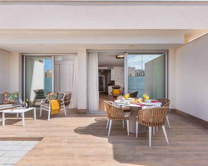 2 soverom Penthouse til salgs i Orihuela Costa med svømmebasseng - € 425 000 (Ref: 9632948)