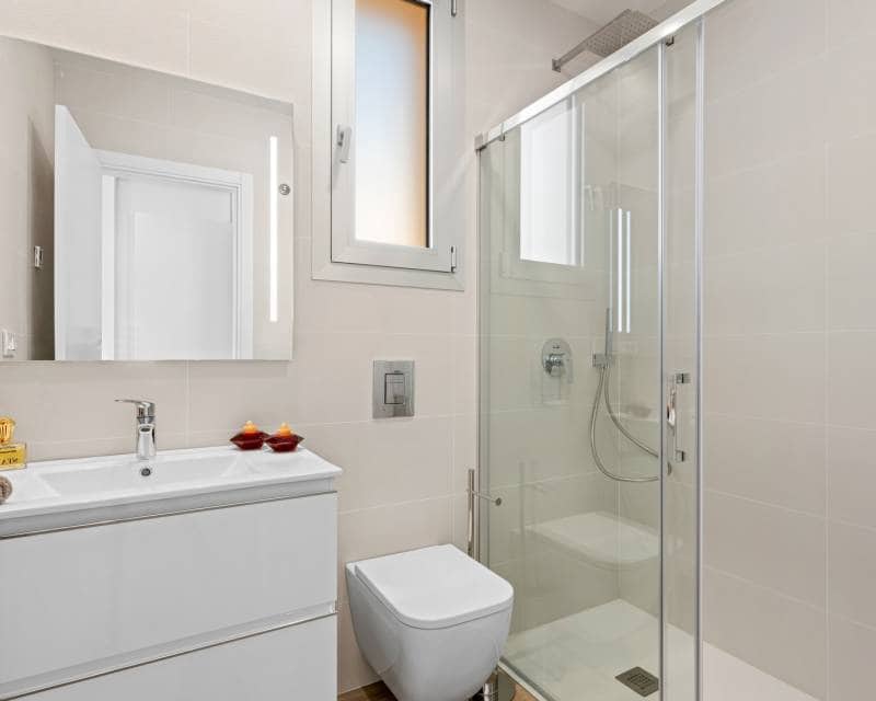 2 soverom Penthouse til salgs i Orihuela Costa med svømmebasseng - € 425 000 (Ref: 9632948)