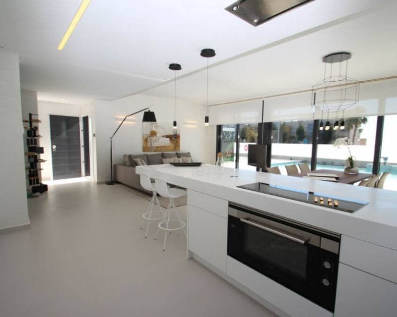 3 sypialnia Willa na sprzedaż w San Miguel de Salinas z basenem - 630 000 € (Ref: 9632983)