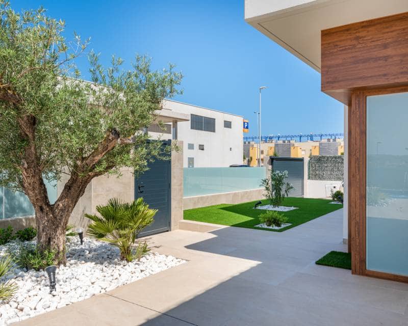 3 quarto Moradia para venda em Dehesa de Campoamor - 995 000 € (Ref: 9632987)