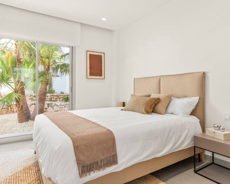 3 bedroom Villa for sale in Cumbre del Sol - € 1,590,000 (Ref: 9633030)