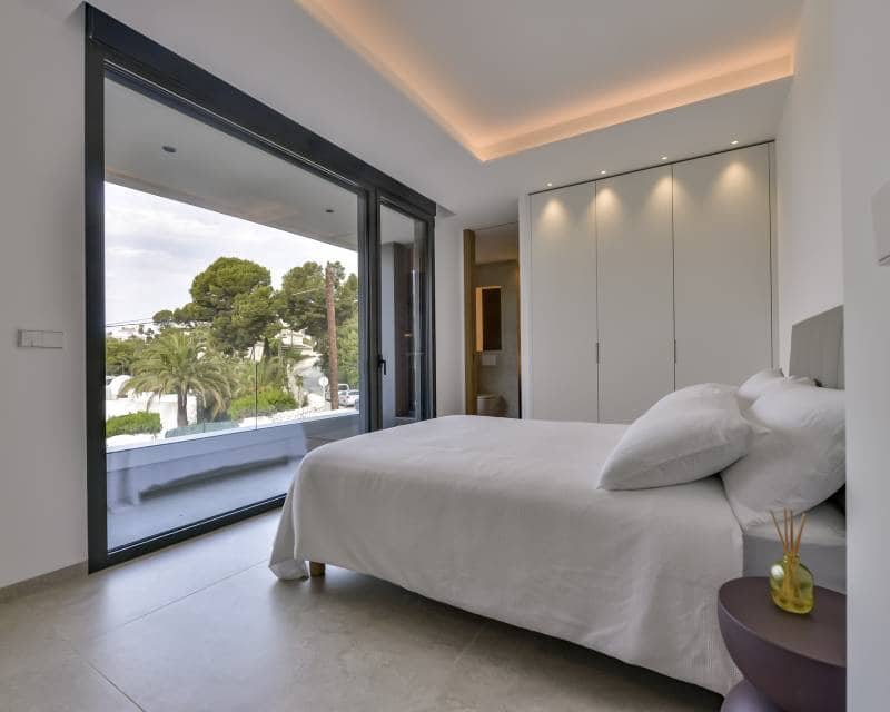 4 bedroom Villa for sale in Altea with pool - € 2,345,000 (Ref: 9633081)