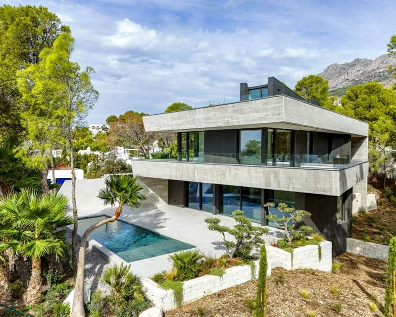 4 bedroom Villa for sale in Altea with pool - € 2,345,000 (Ref: 9633081)