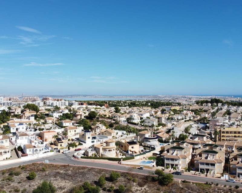 2 slaapkamer Penthouse te koop in Orihuela met zwembad - € 295.000 (Ref: 9633092)