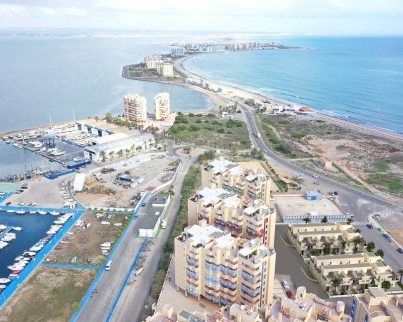 2 bedroom Townhouse for sale in La Manga del Mar Menor - € 260,560 (Ref: 9633145)