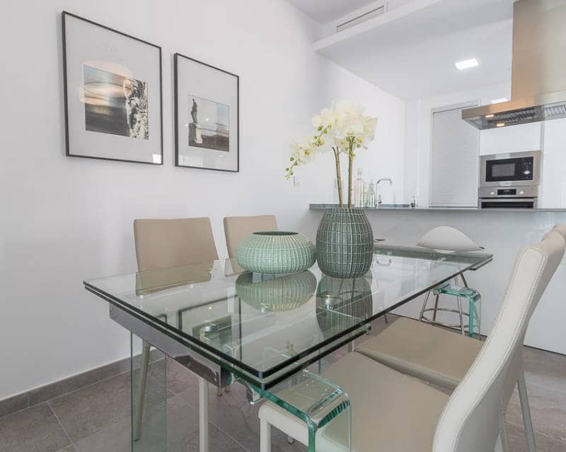 Bungalow de 3 habitaciones en Torrevieja en venta con piscina - 289.900 € (Ref: 9633159)