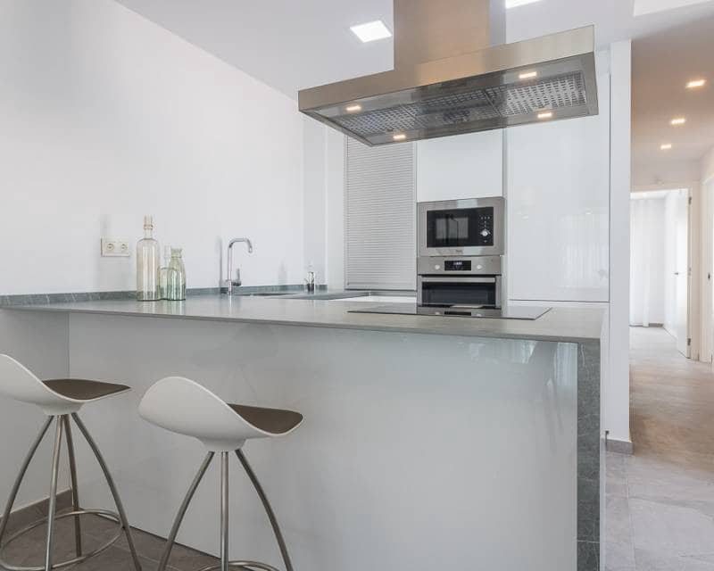 Bungalow de 3 habitaciones en Torrevieja en venta con piscina - 289.900 € (Ref: 9633159)