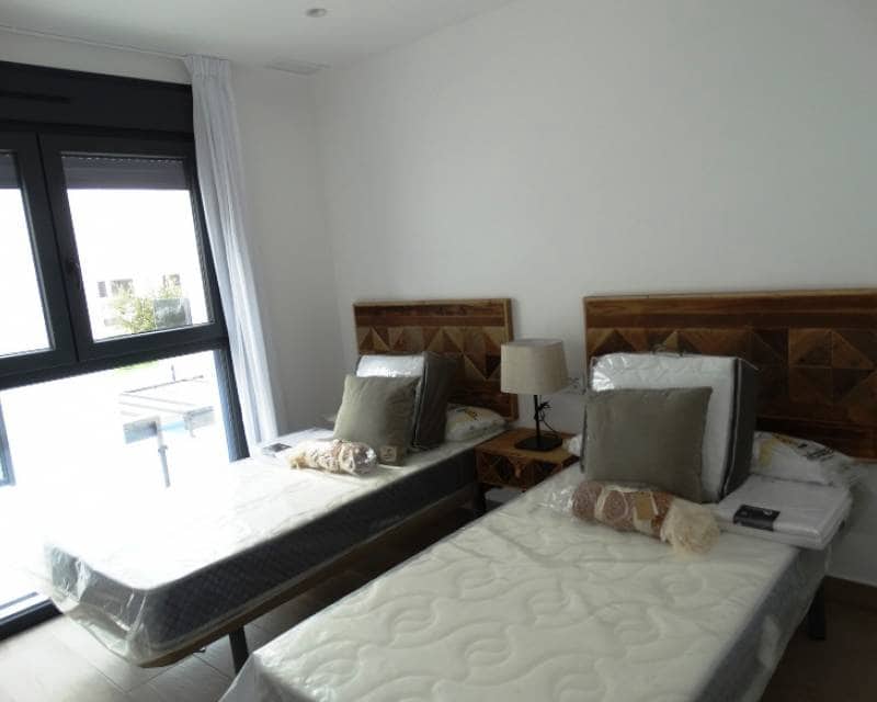 3 makuuhuone Omakotitalo myytävänä paikassa Pilar de la Horadada mukana uima-altaan - 379 900 € (Ref: 9633188)