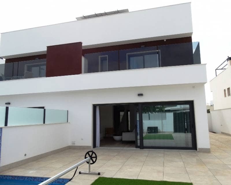 3 makuuhuone Omakotitalo myytävänä paikassa Pilar de la Horadada mukana uima-altaan - 379 900 € (Ref: 9633188)