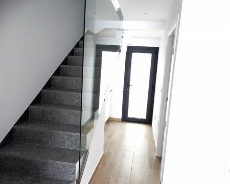 3 makuuhuone Omakotitalo myytävänä paikassa Pilar de la Horadada mukana uima-altaan - 379 900 € (Ref: 9633188)