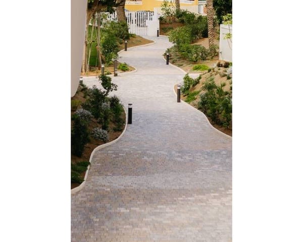 Apartamento de 2 habitaciones en Albir, Alfaz del Pi / L'Alfàs del Pi en venta con piscina - 590.000 € (Ref: 9633197)