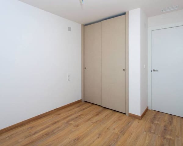 Casa de 3 habitaciones en La Canalosa, Hondón de las Nieves en venta - 215.000 € (Ref: 9633201)