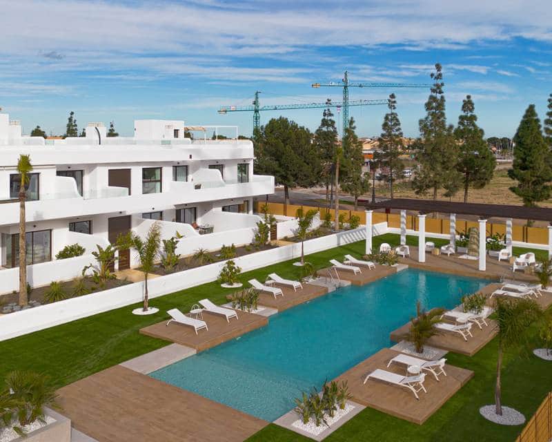 3 soveværelse Lejlighed til salg i Los Alcazares med swimmingpool - € 319.900 (Ref: 9633222)