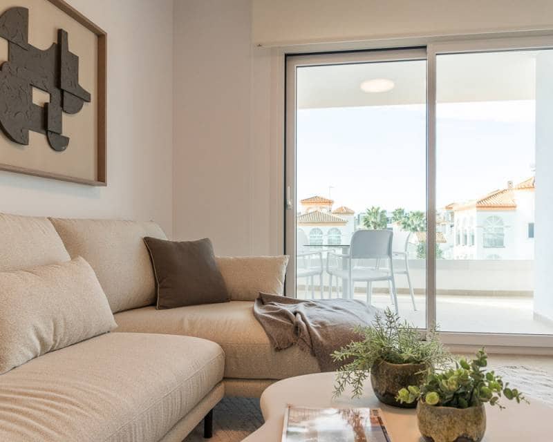Apartamento de 3 habitaciones en Playa Flamenca en venta con piscina - 469.000 € (Ref: 9633244)