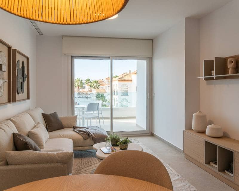 Apartamento de 3 habitaciones en Playa Flamenca en venta con piscina - 469.000 € (Ref: 9633244)