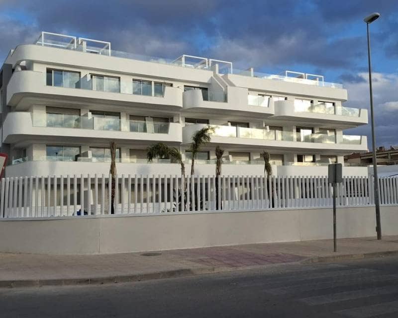 2 soverom Leilighet til salgs i Cabo Roig med svømmebasseng - € 399 000 (Ref: 9633296)