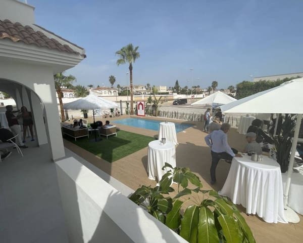 Chalet de 3 habitaciones en Ciudad Quesada, Rojales en venta con piscina - 871.162 € (Ref: 9633303)