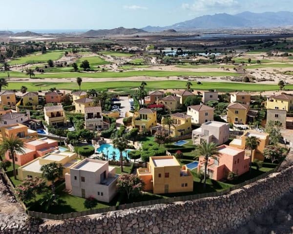 3 quarto Moradia para venda em Cuevas del Almanzora com piscina - 465 000 € (Ref: 9633317)