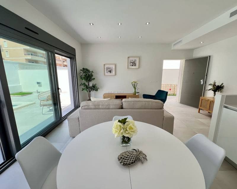 Casa de 3 habitaciones en Orihuela Costa en venta - 499.900 € (Ref: 9633324)