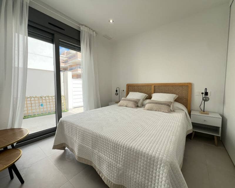 Casa de 3 habitaciones en Orihuela Costa en venta - 499.900 € (Ref: 9633324)