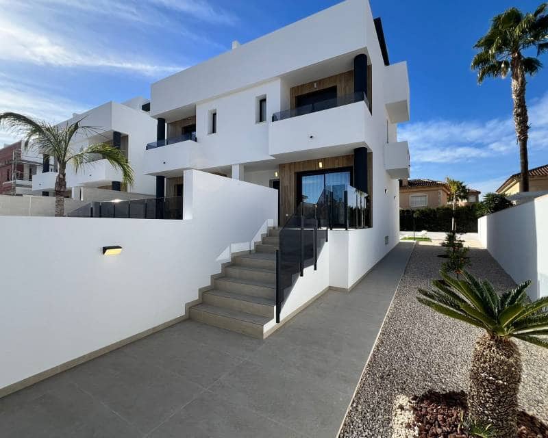 Adosado de 3 habitaciones en Benferri en venta - 369.000 € (Ref: 9633326)