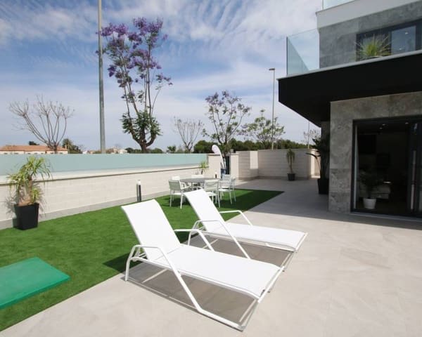 3 soveværelse Villa til salg i Pilar de la Horadada ciudad, Pilar de la Horadada - € 725.000 (Ref: 9633333)