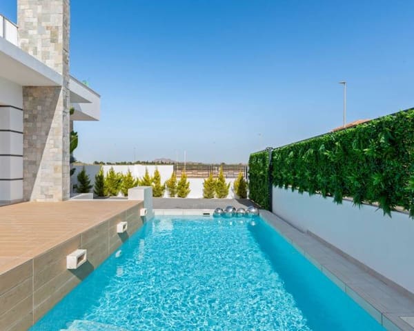 3 sypialnia Willa na sprzedaż w Centro, Los Alcázares z basenem - 544 841 € (Ref: 9633347)