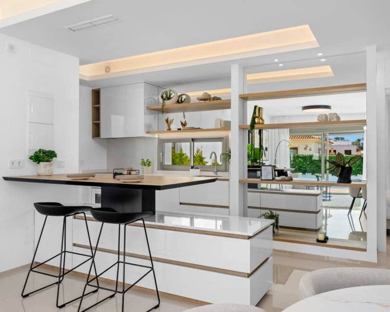 Chalet de 3 habitaciones en Los Alcázares en venta con piscina - 544.841 € (Ref: 9633347)