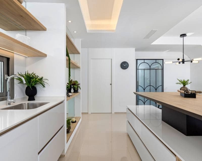 Chalet de 3 habitaciones en Los Alcázares en venta con piscina - 544.841 € (Ref: 9633347)