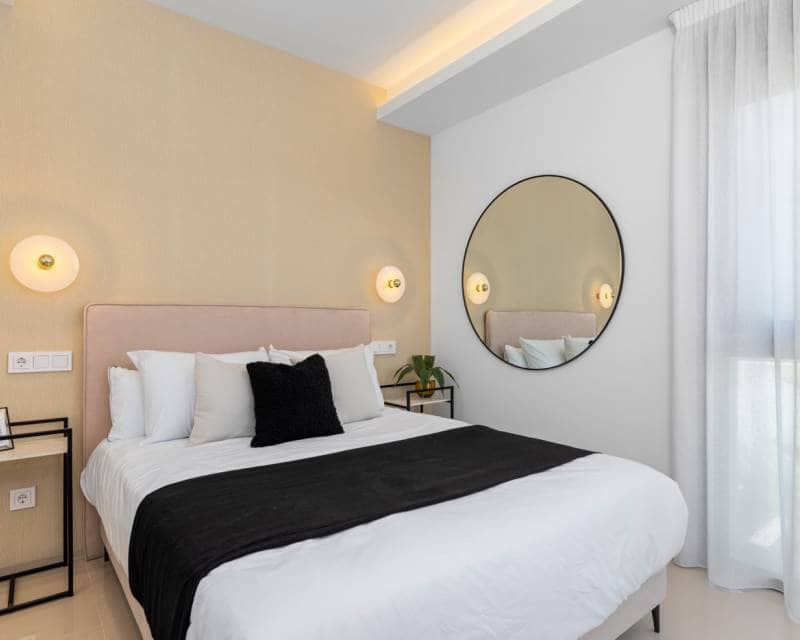 Chalet de 3 habitaciones en Los Alcázares en venta con piscina - 544.841 € (Ref: 9633347)