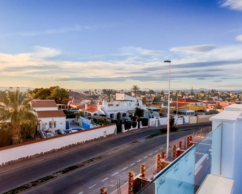 3 soveværelse Rækkehus til salg i Pilar de la Horadada med swimmingpool - € 354.900 (Ref: 9633357)