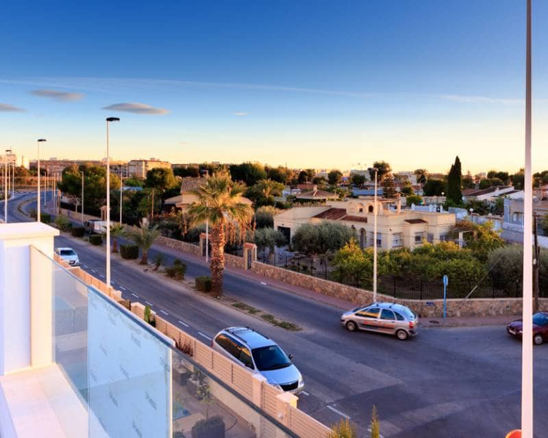 3 soveværelse Rækkehus til salg i Pilar de la Horadada med swimmingpool - € 354.900 (Ref: 9633357)