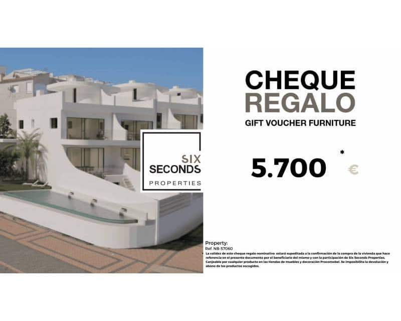 Casa de 2 habitaciones en Torrevieja en venta con piscina - 595.000 € (Ref: 9633360)